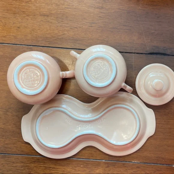 Apricot Fiesta cream and sugar set. W/figure 8 Tray.As seen in Gilmore Girls
